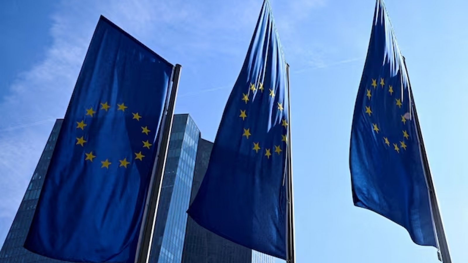 EU giải ngân 1,4 tỷ Euro từ lợi nhuận tài sản Nga bị phong tỏa để hỗ trợ Ukraine