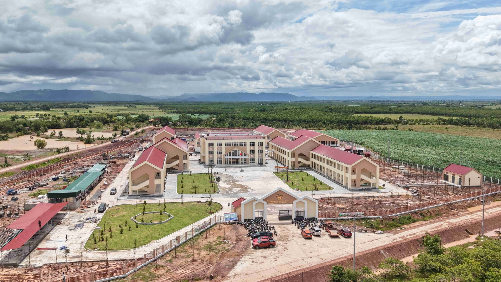 Gấp rút hoàn thành trường nội trú liên cấp nơi Tổng Bí thư, Chủ tịch nước Tô Lâm dự khởi công