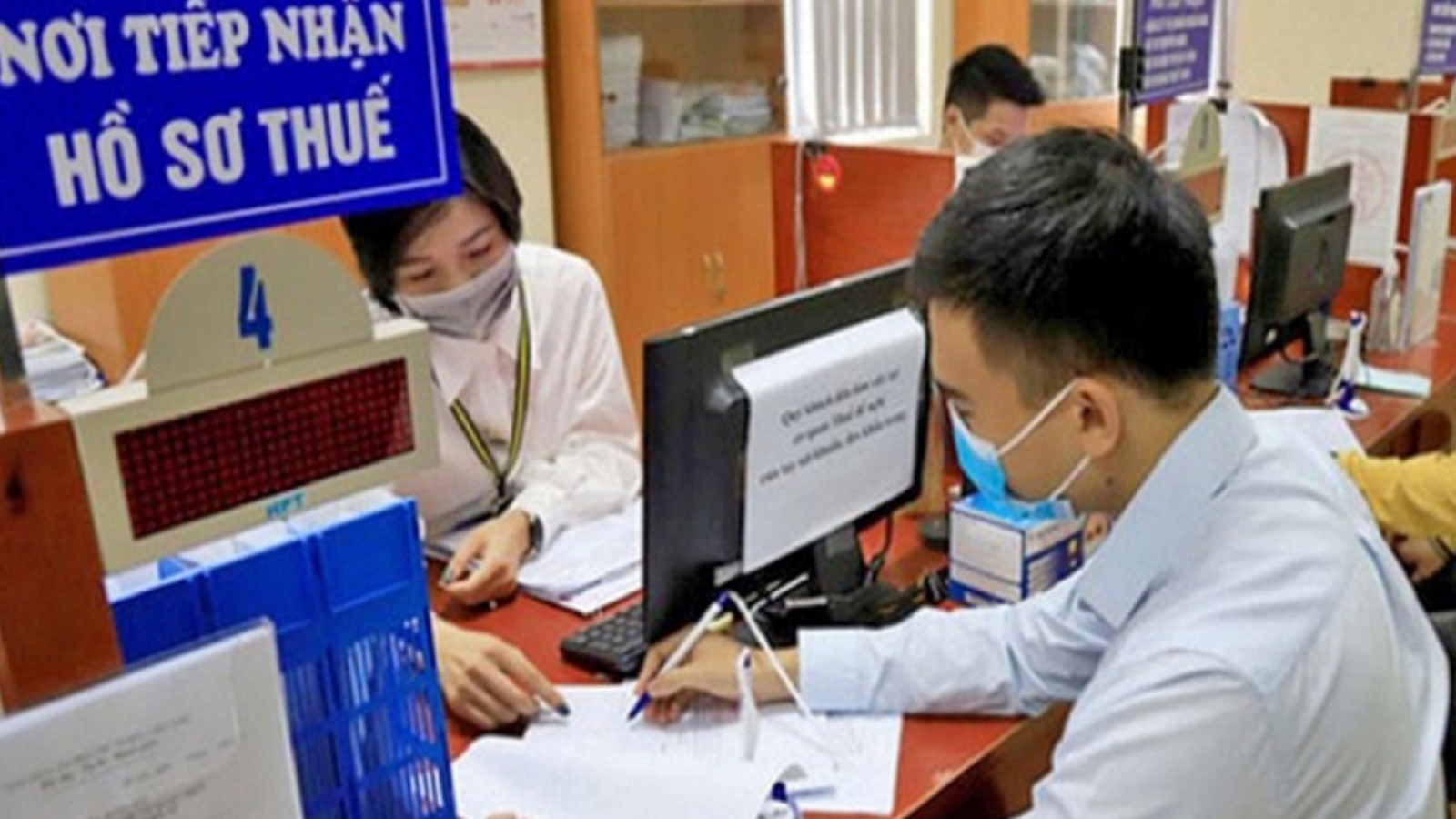 Đề xuất giảm 30% thuế cho hộ kinh doanh có doanh thu đến 10 tỷ đồng