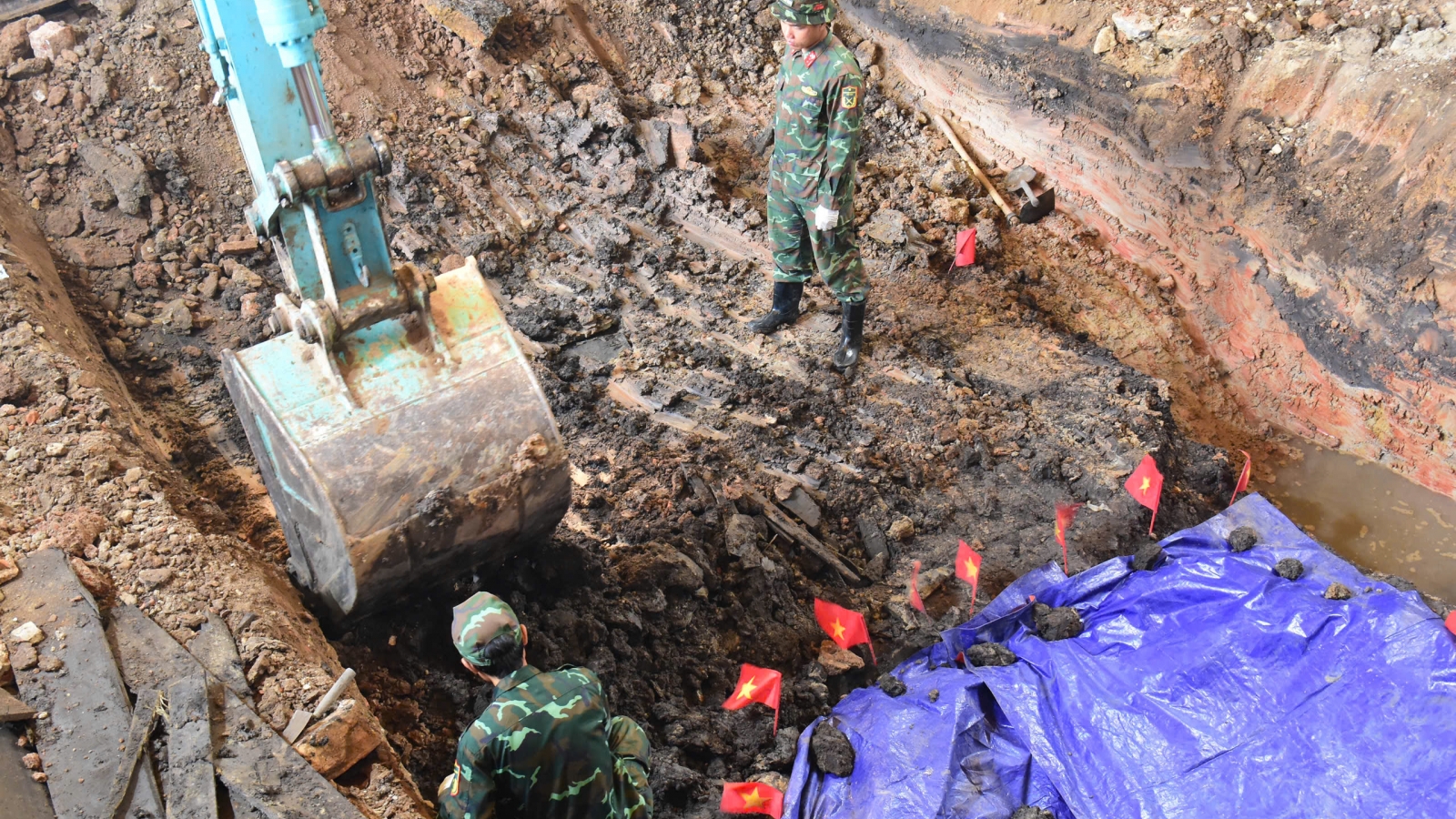 Quy tập thêm 7 hài cốt liệt sĩ tại Công viên Lê Thị Riêng