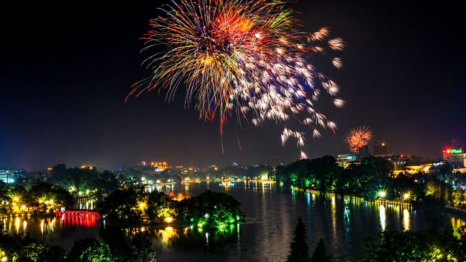 Hanoi to stage National Day fireworks on September 2