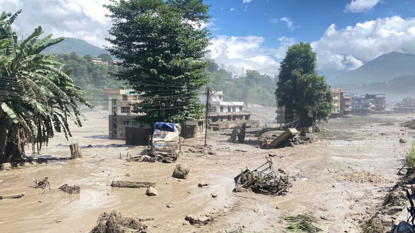 Chuyên gia Ấn Độ nêu 4 bài học từ thảm họa lũ quét Nepal đối với khu vực Himalaya