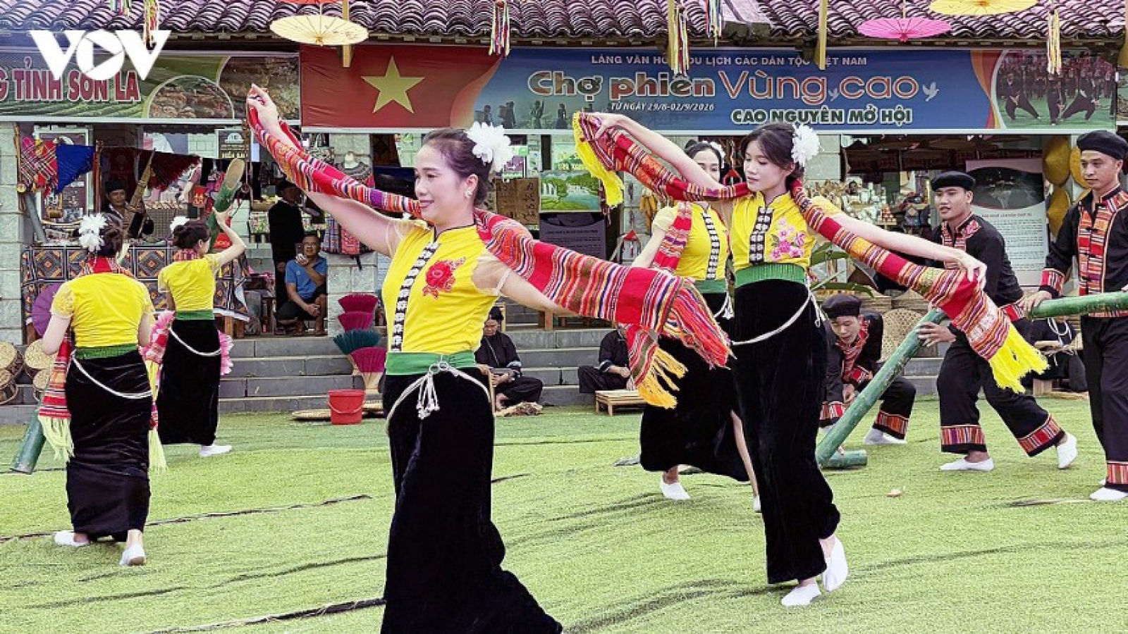 Highland market fair opens in Hanoi to celebrate National Day