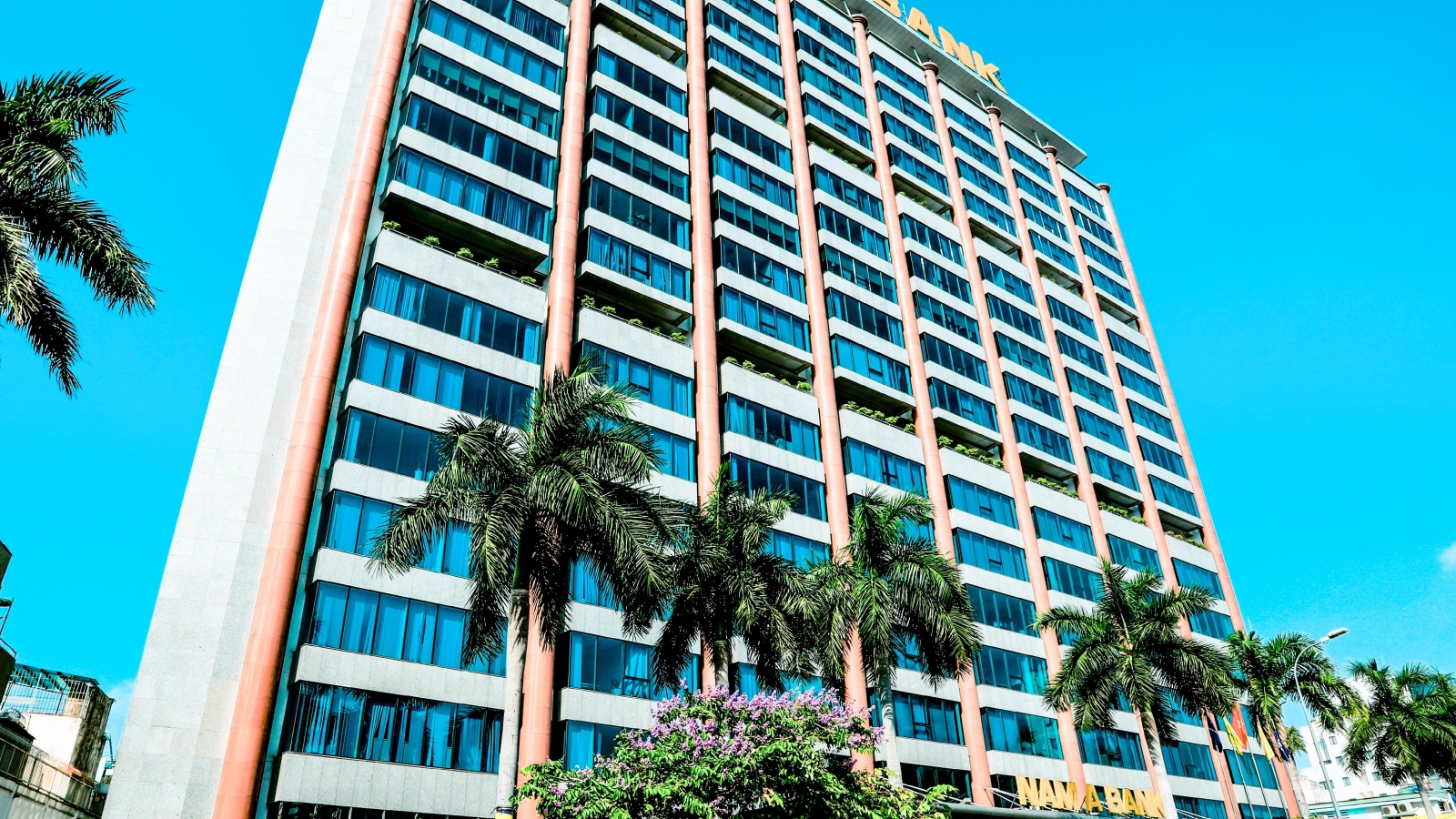Ngân hàng đồng loạt giảm lãi suất, Nam A Bank tung gói tín dụng 25.000 tỷ đồng