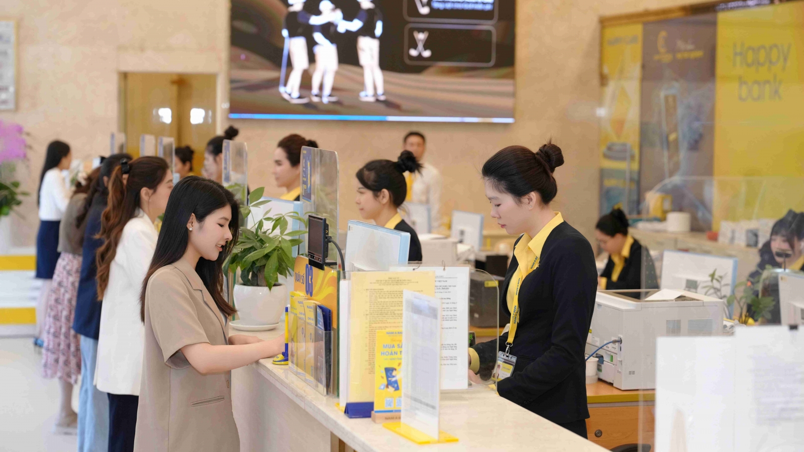 Nam A Bank: Củng cố vị thế top 15 trên thị trường với định giá hấp dẫn