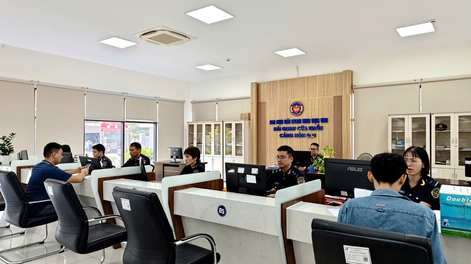 Quảng Ninh chuyển đổi số để thông quan nhanh hơn, phục vụ doanh nghiệp tốt hơn