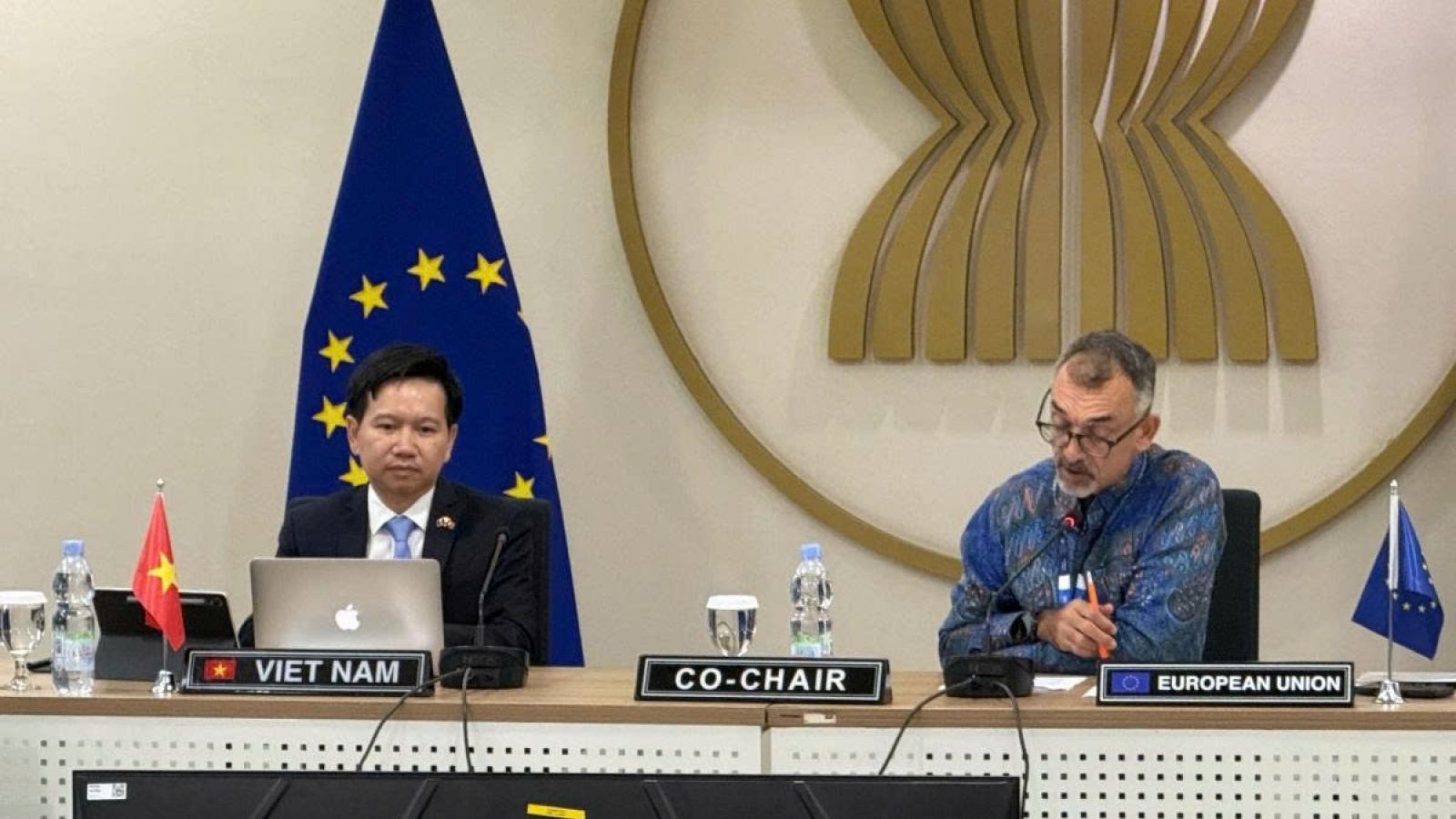 Khuôn khổ liên kết kinh tế ASEAN-Cơ hội cho Việt Nam