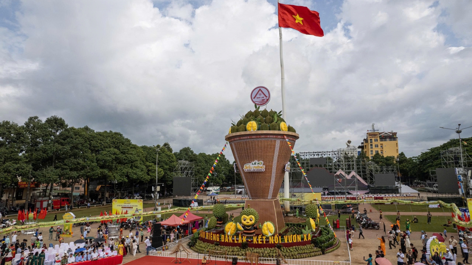 Đắk Lắk dựng “gùi khổng lồ” chở khát vọng sầu riêng vươn xa