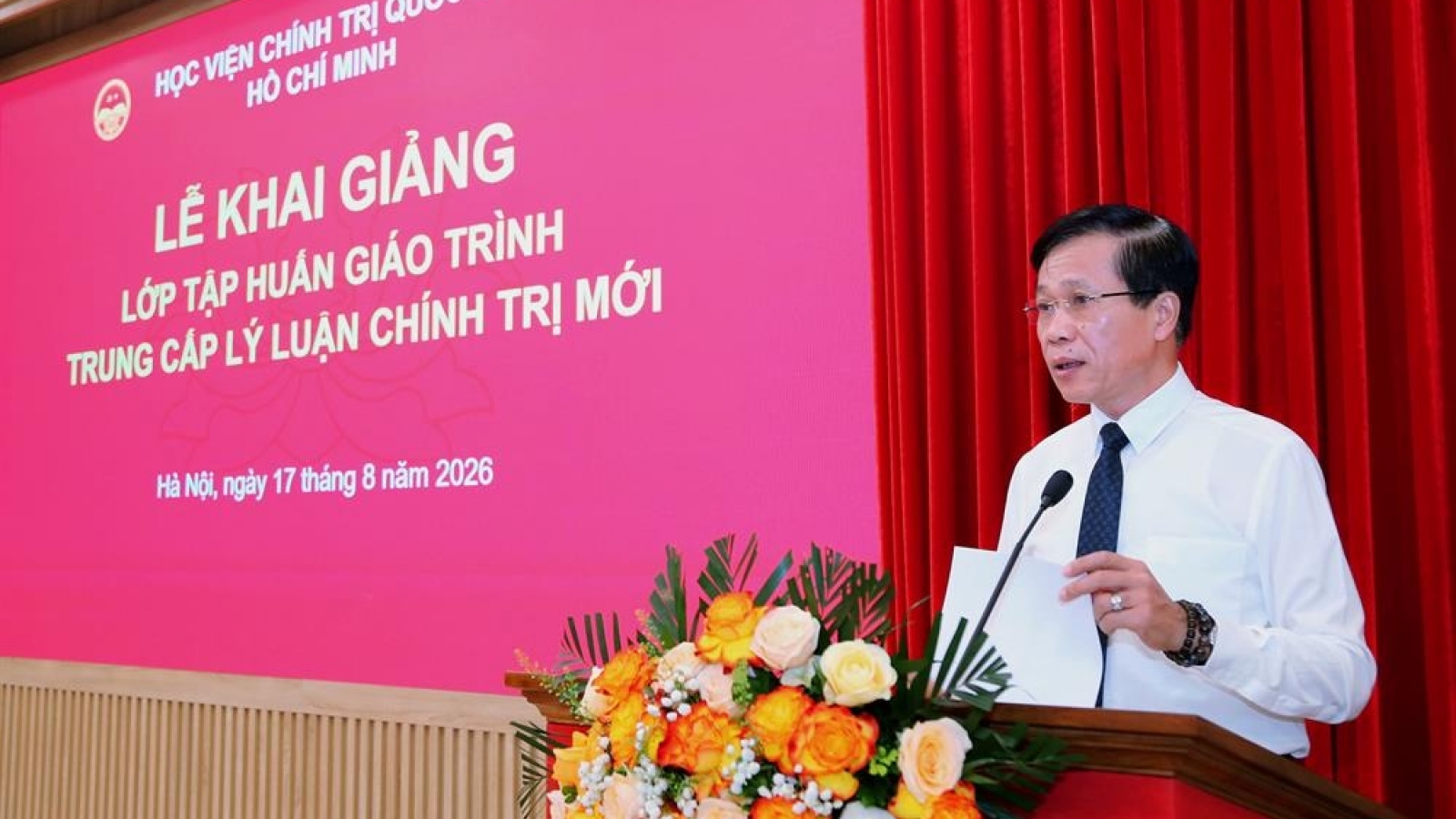 Đổi mới đào tạo lý luận chính trị để cán bộ sát thực tiễn, vững năng lực