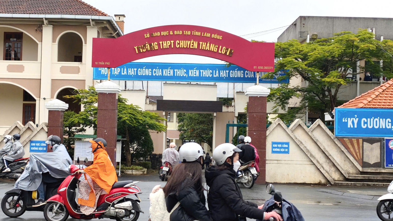 Lâm Đồng hỗ trợ chi phí sinh hoạt cho học sinh 4 trường THPT chuyên