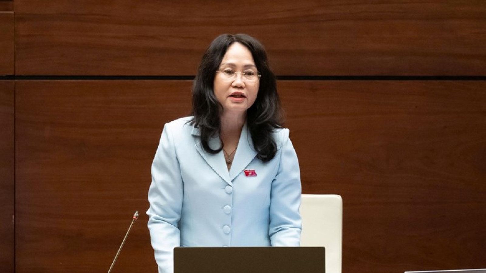 Bản thảo về lịch sử cách mạng, lãnh tụ phải thẩm định trước khi đăng ký xuất bản