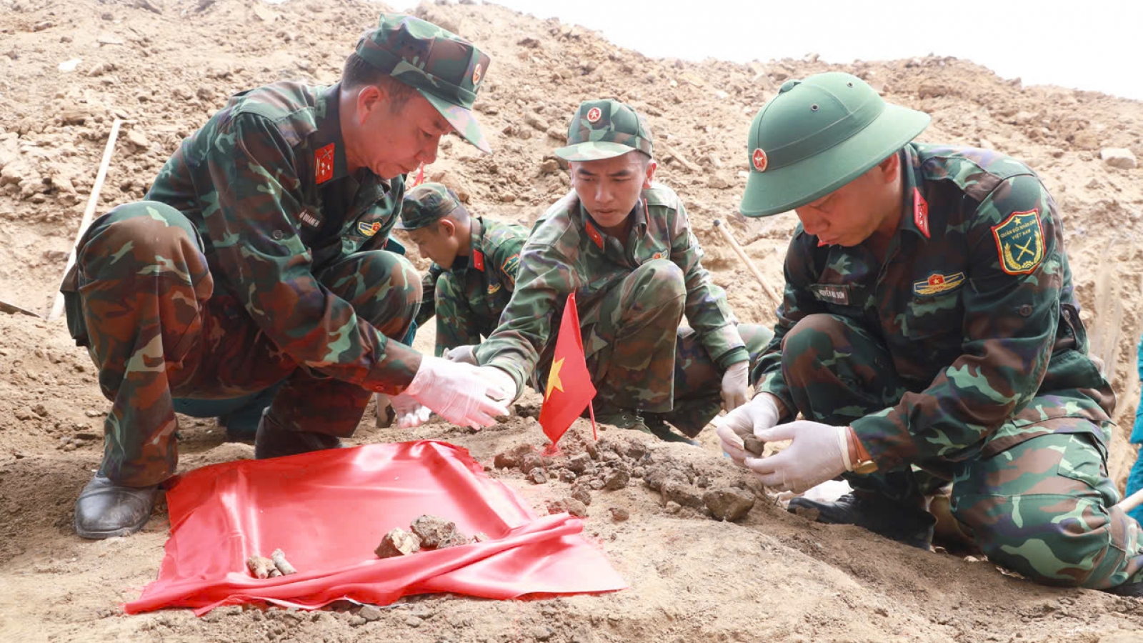 Phát hiện 5 vị trí có hài cốt tại Nhà lao Thành Diên Khánh