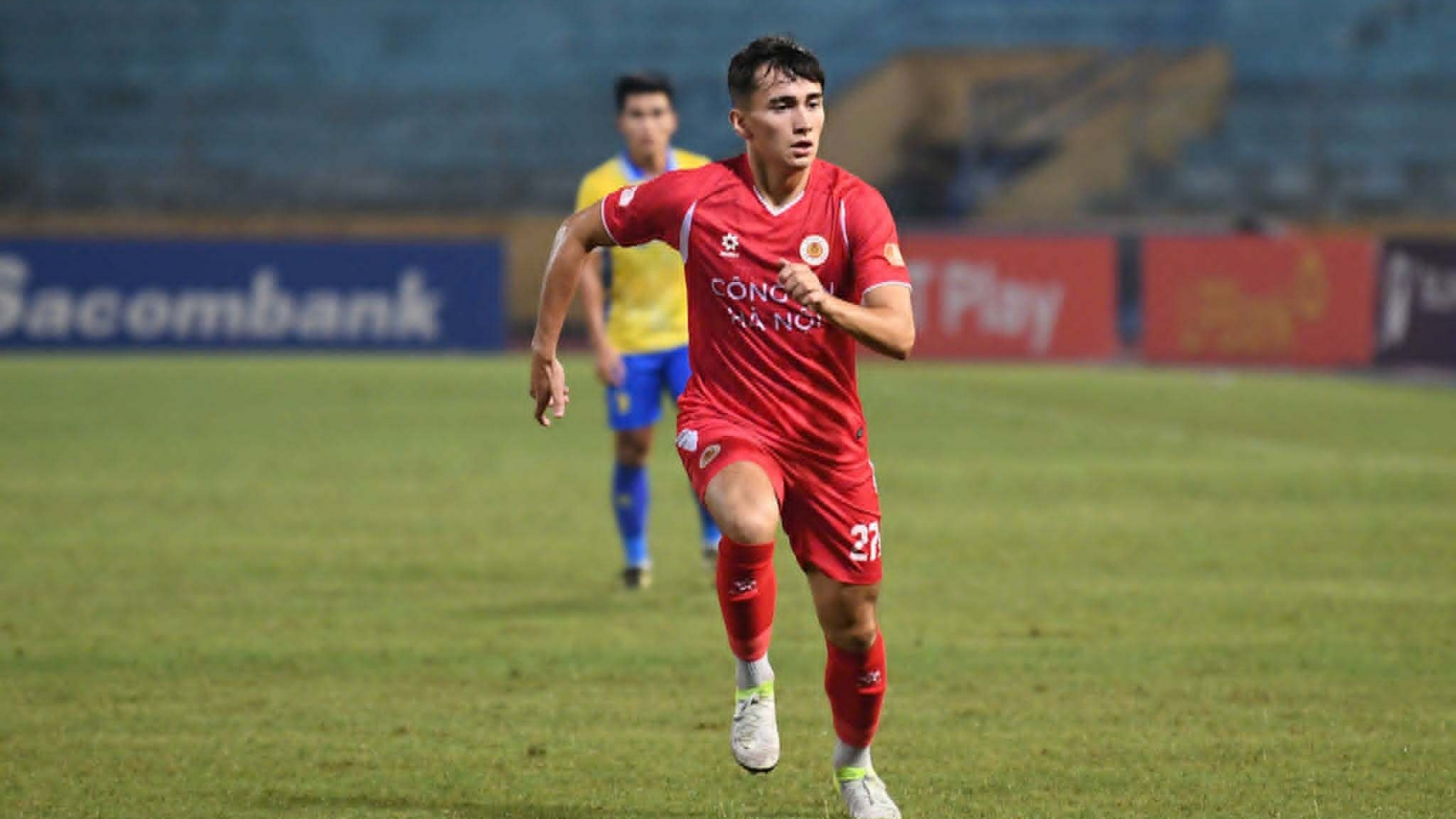 Chuyển nhượng V-League 2026/2027 mới nhất: Cầu thủ Việt kiều chia tay CLB CAHN