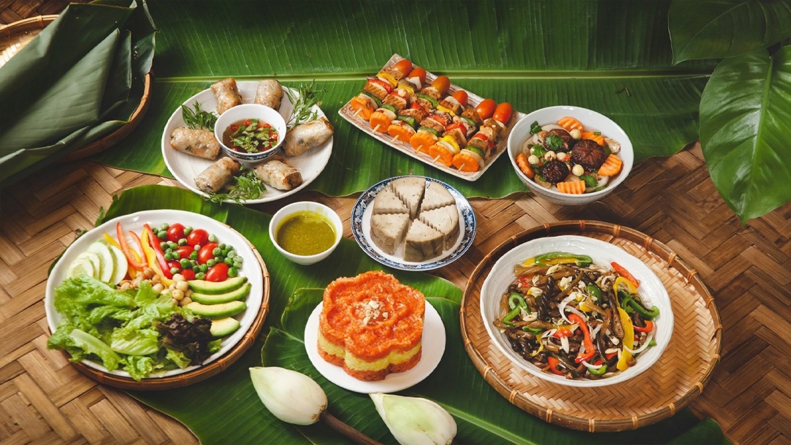Tháng 7 âm lịch: Lý do nhiều nhà làm mâm cúng chay