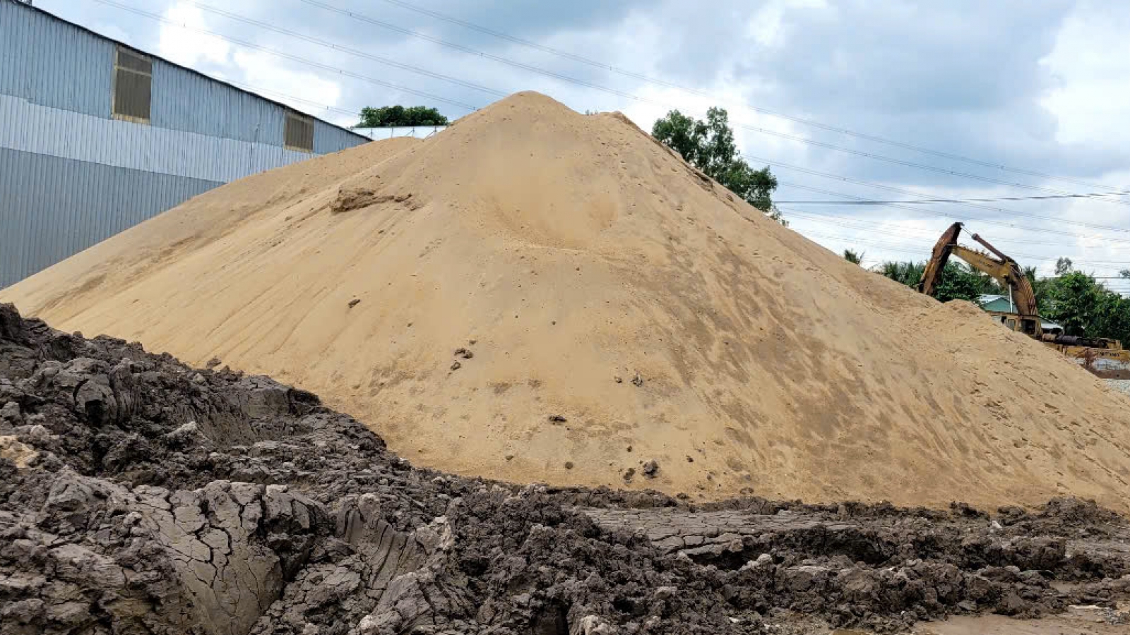 Đồng Tháp có 36 mỏ cát sông hoạt động phục vụ các dự án trong và ngoài tỉnh