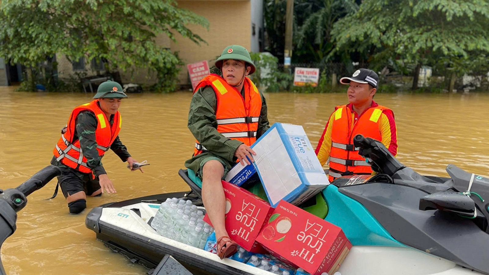 Đà Nẵng đào tạo kỹ năng lái phương tiện thủy nội địa, ứng phó mùa mưa bão