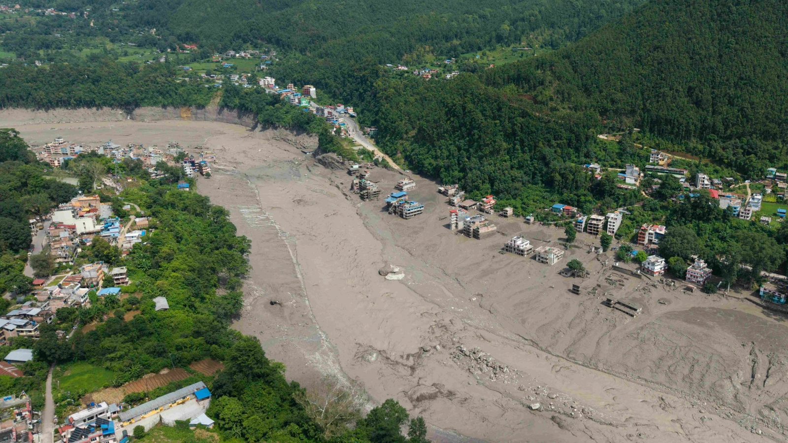 Lãnh đạo thế giới chia buồn sau lũ quét kinh hoàng tại Nepal và Trung Quốc