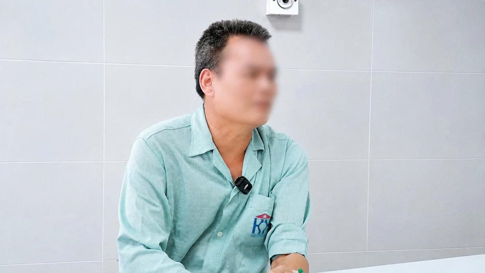 Một bệnh nhân ung thư chảy máu mắt ồ ạt do ăn thịt chó