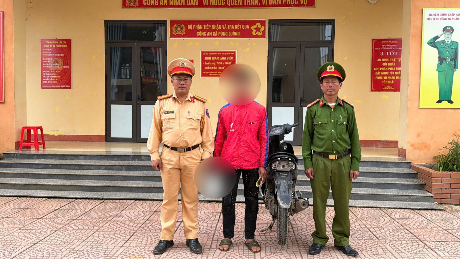 Tịch thu xe mô tô của thiếu niên nhiều lần điều khiển xe chạy bằng một bánh