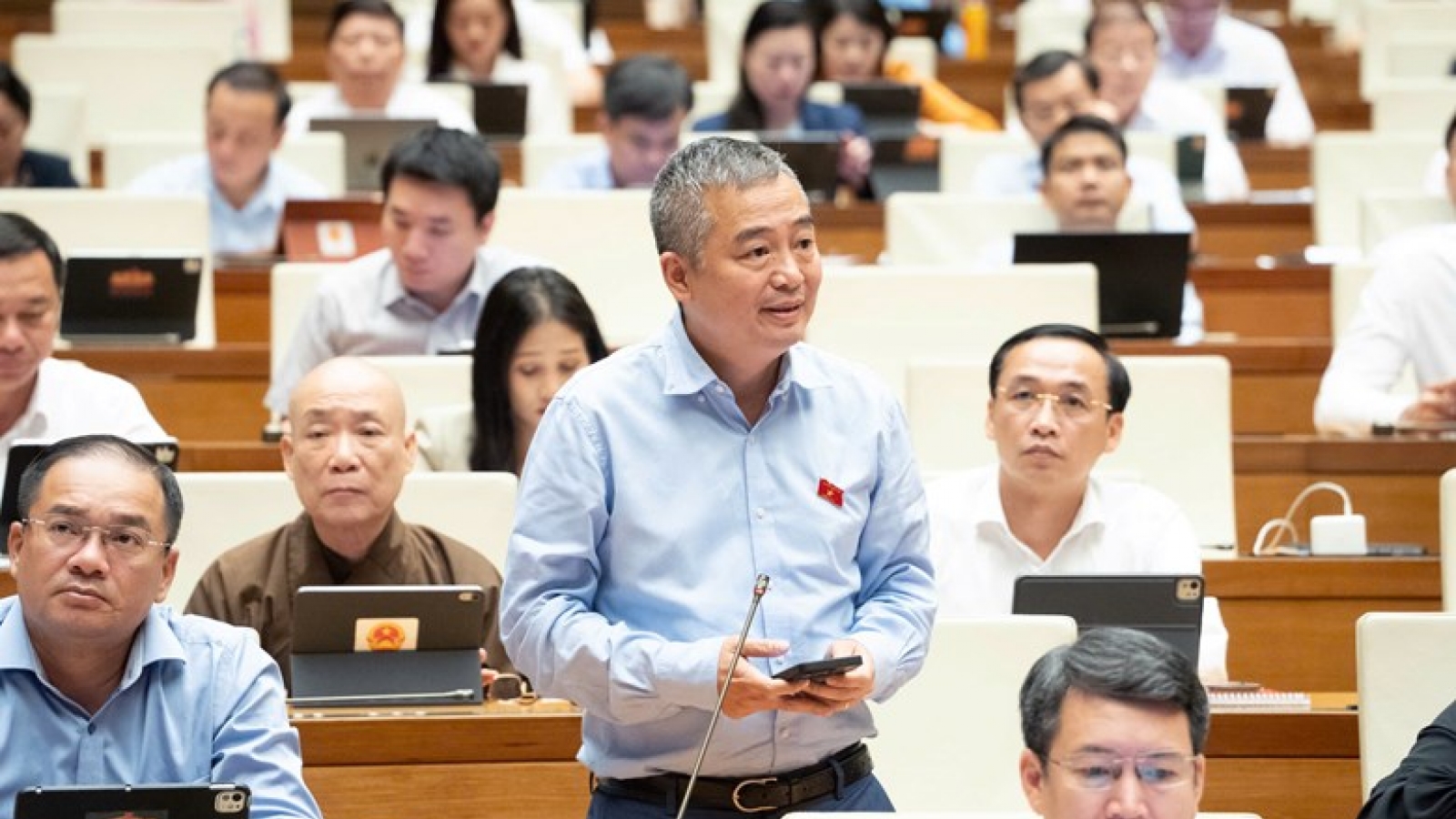 Đại biểu Nguyễn Lân Hiếu đề nghị bỏ tự chủ tại bệnh viện tuyến cơ sở nông thôn