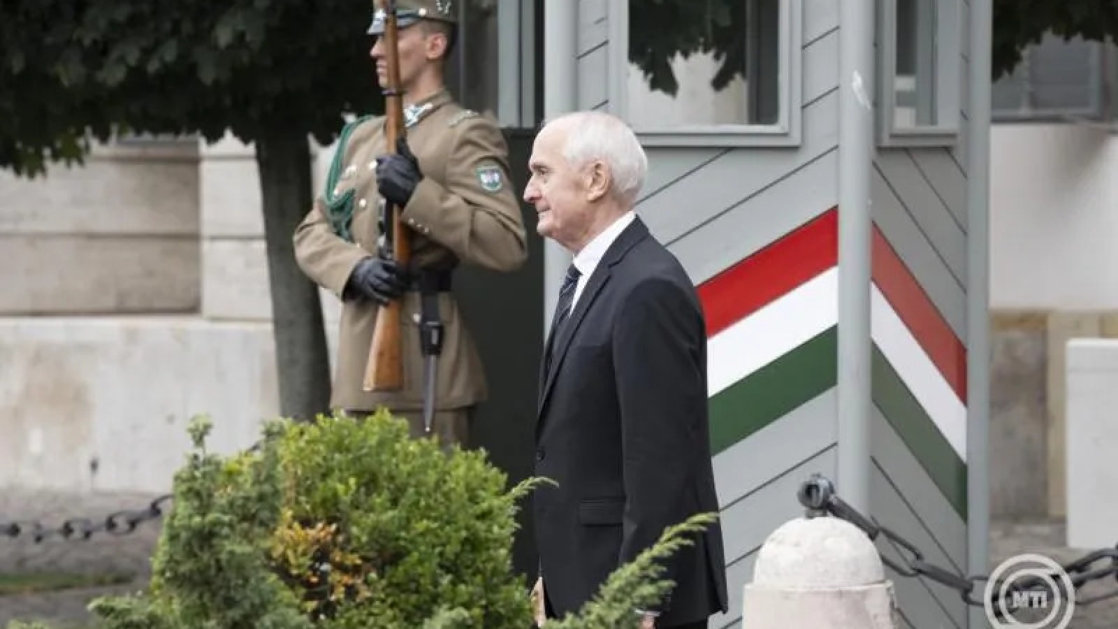 Lãnh đạo thế giới chúc mừng tân Tổng thống Hungary nhậm chức