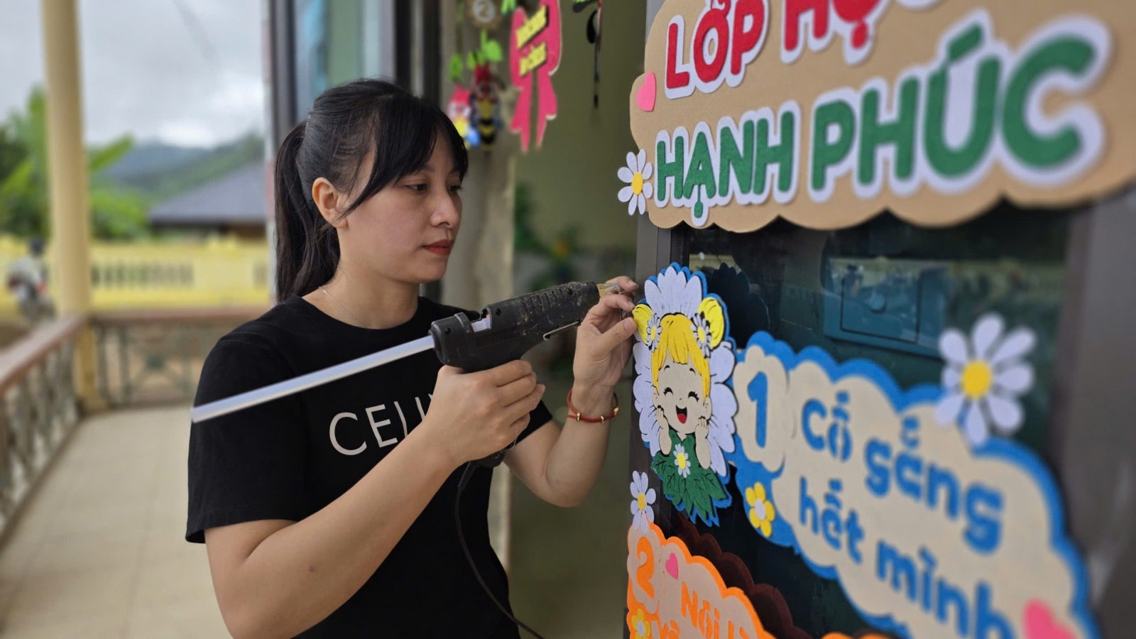 Mường Than: Khẩn trương dọn dẹp, sữa chữa trường lớp đón học sinh sau lũ