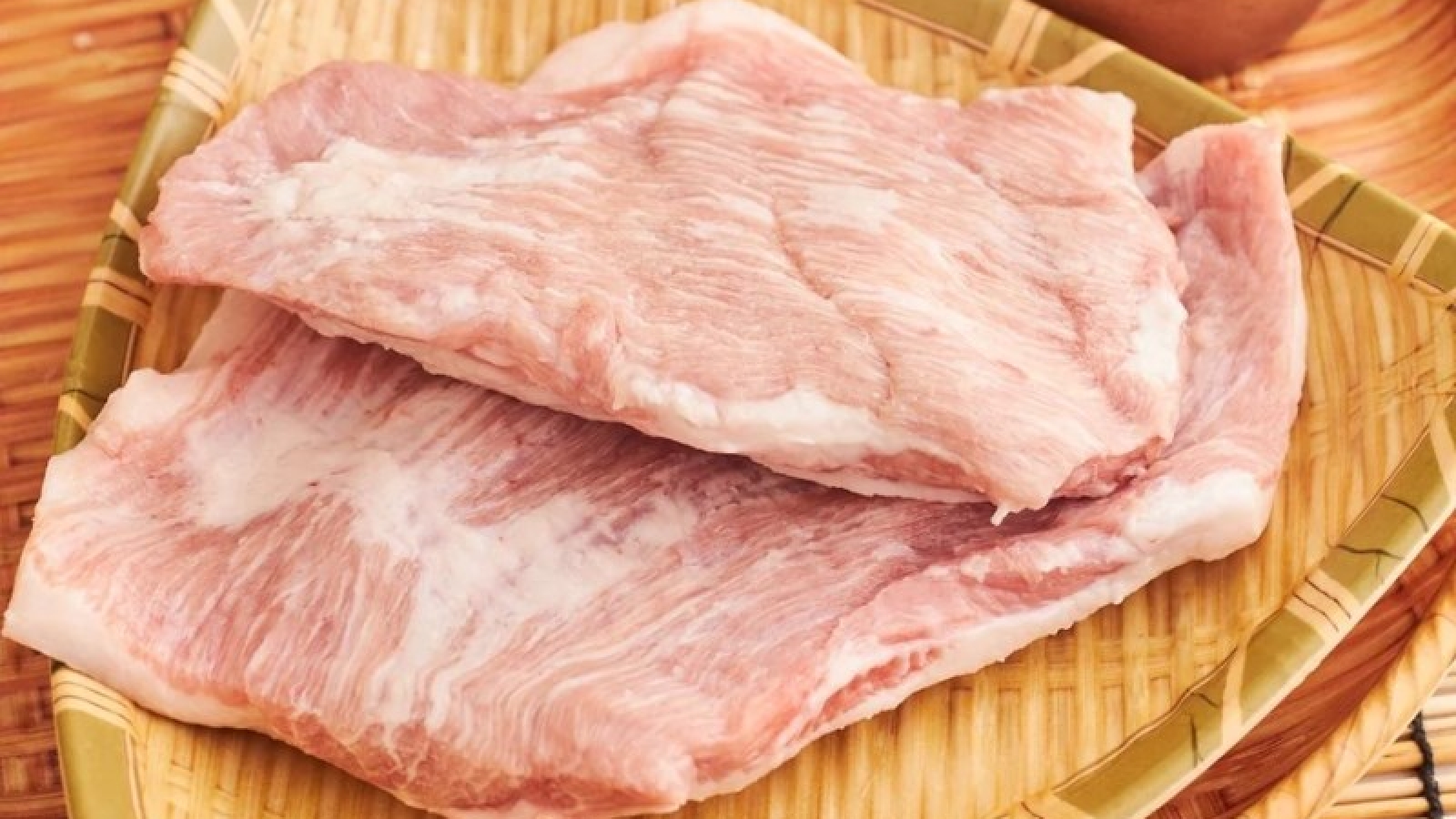 Nọng heo vừa giòn vừa béo, ăn thế nào để không lo dư chất béo?