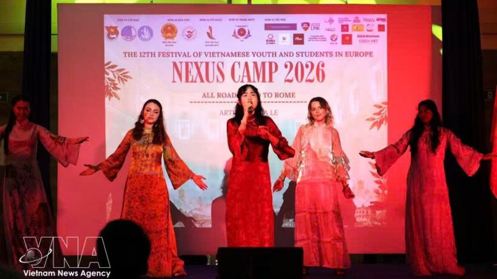 Vietnamese youth camp in Europe promotes connections among Vietnamese abroad