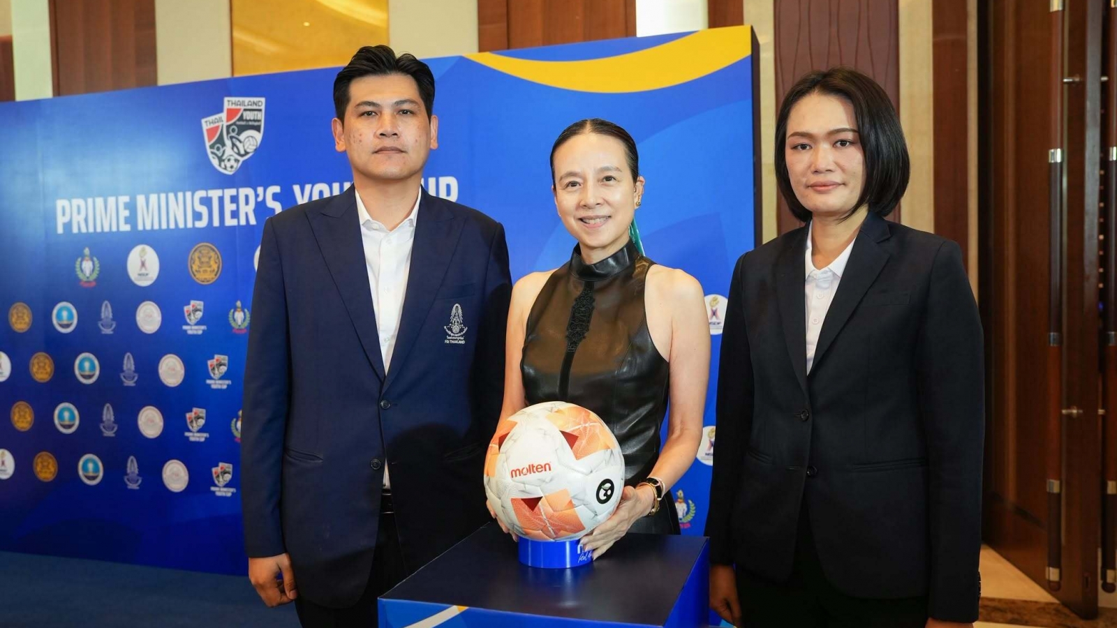 Chung kết lượt đi ASEAN Cup Thái Lan vs Việt Nam: Madam Pang có động thái bất ngờ