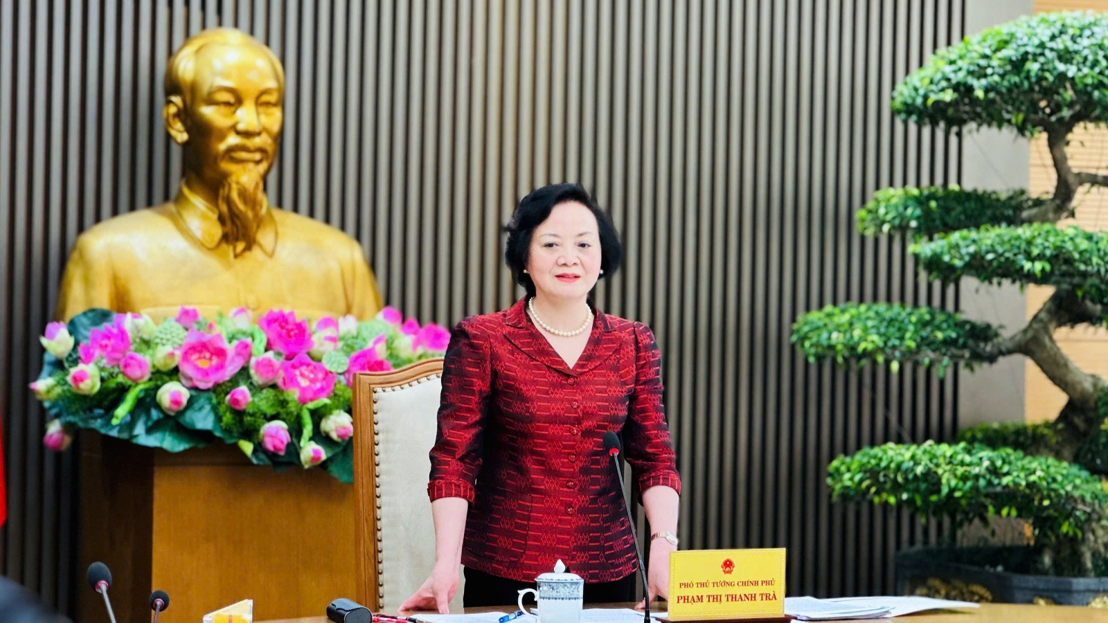 Phó Thủ tướng: Nâng cao nhận thức và trách nhiệm công tác người cao tuổi
