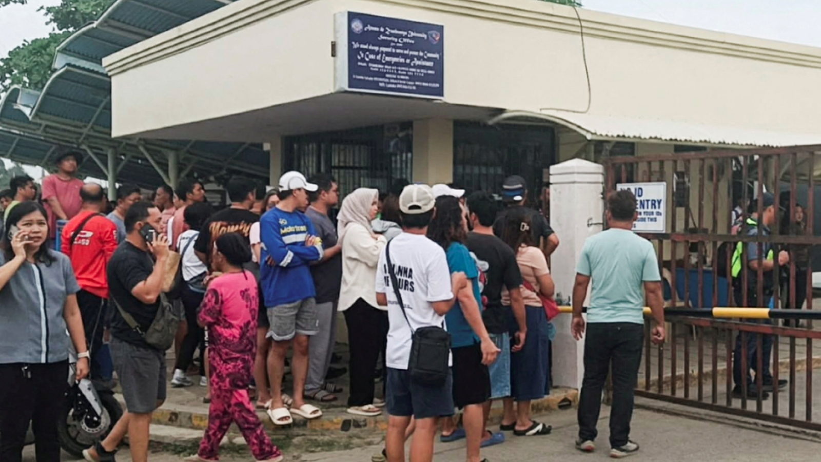 Philippines đảm bảo an toàn cho học sinh sau vụ xả súng