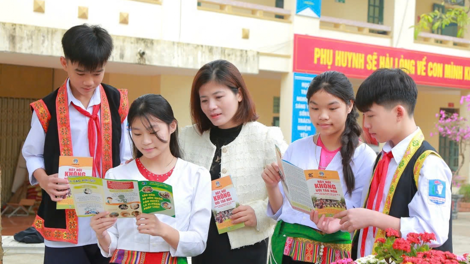 Phú Thọ giảm hơn 1.200 đầu mối giáo dục, vẫn giữ trường ở vùng khó khăn