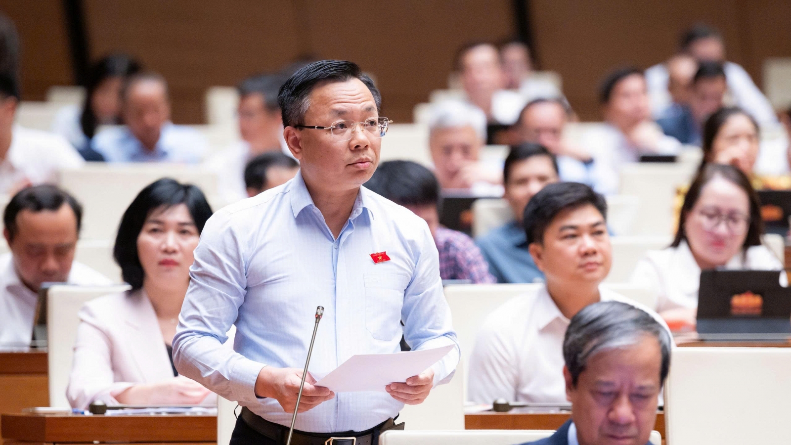 ĐBQH: Phân cấp ngân sách không nên trao thẩm quyền trước, xử lý tài chính sau