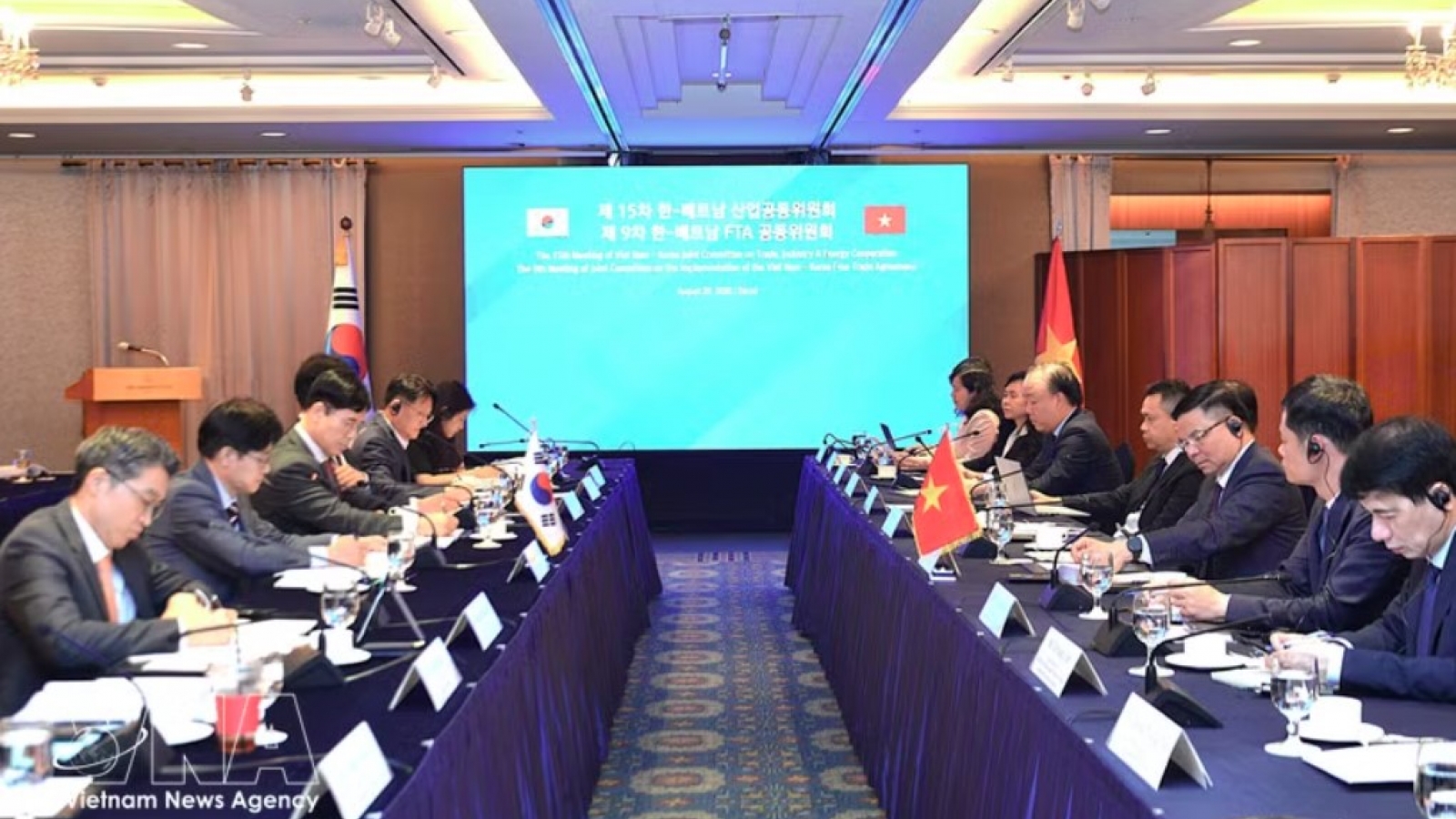 Vietnam, RoK step up cooperation in key economic sectors