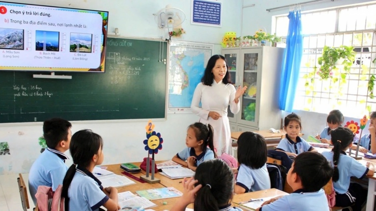 Sắp xếp trường học: Làm sao tinh gọn bộ máy nhưng không lãng phí nhân lực?