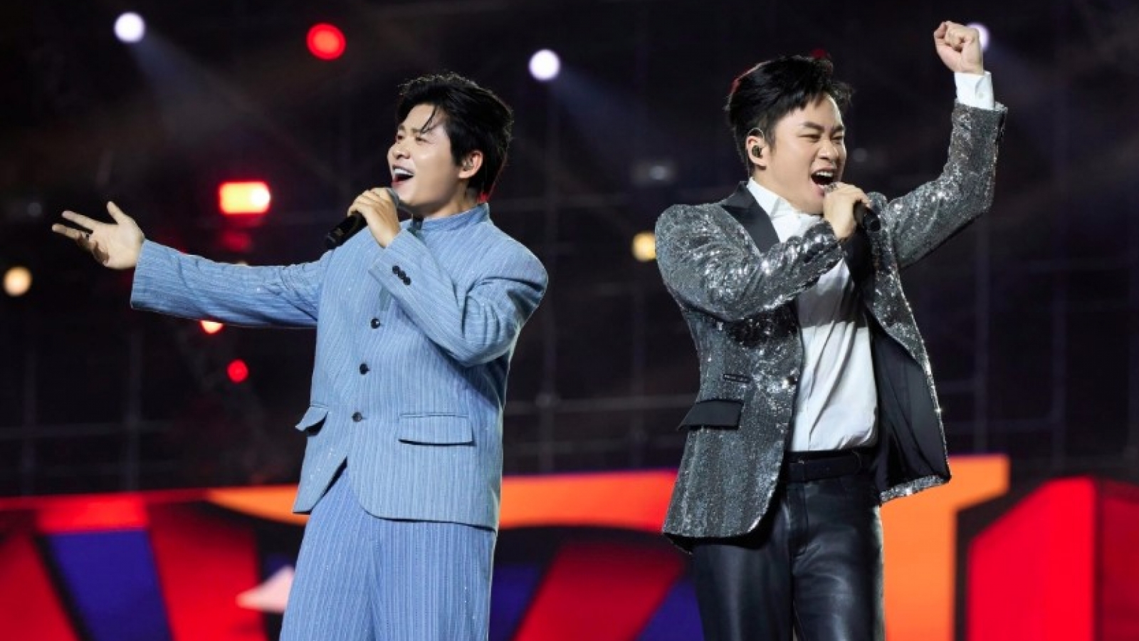Singer Tung Duong to perform ahead of Vietnam–Thailand ASEAN Cup final
