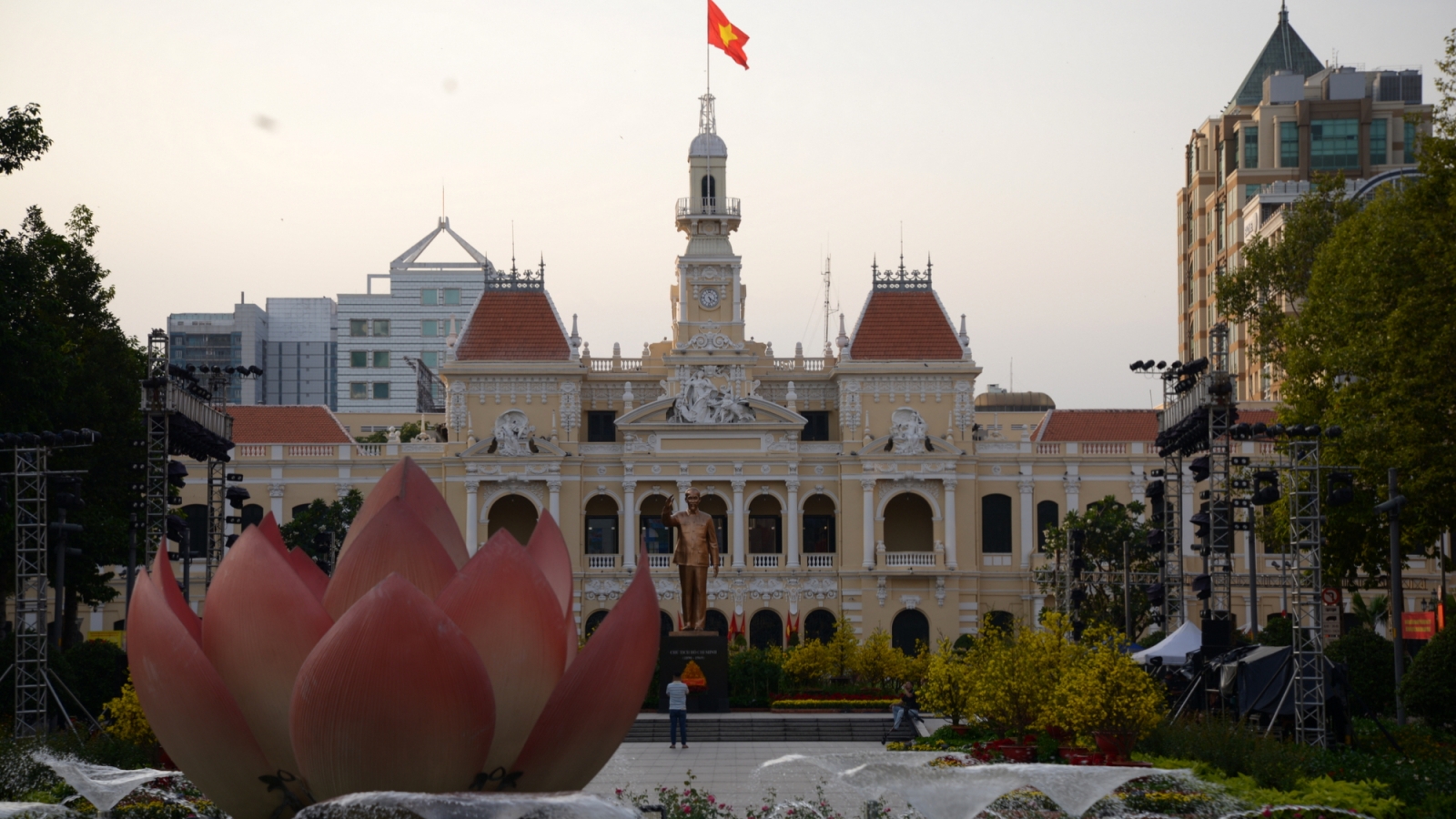 Biên chế TP.HCM năm 2027 sẽ không còn “cào bằng”