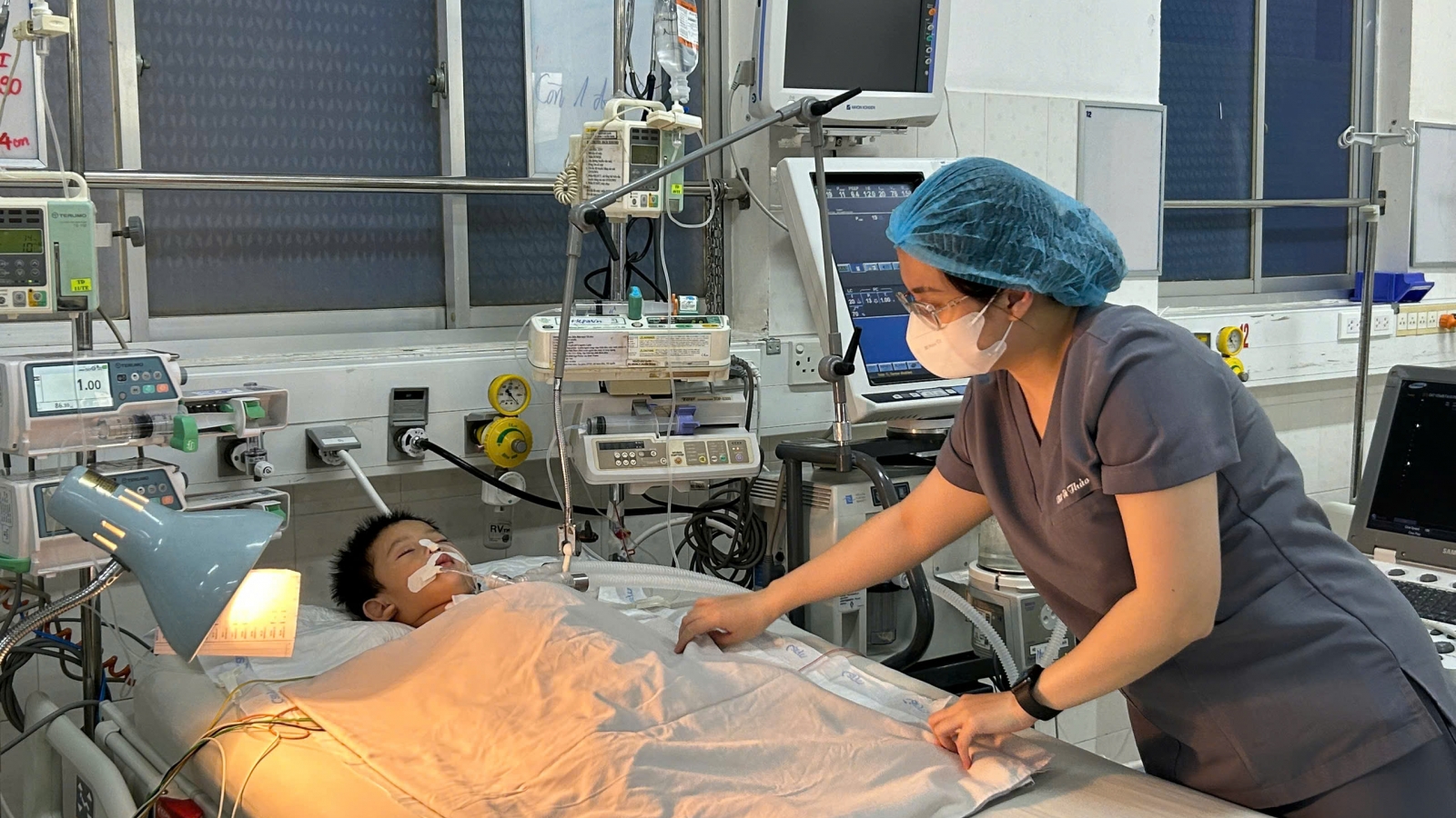 Sốt xuất huyết gia tăng, cảnh giác sốc và tổn thương đa cơ quan