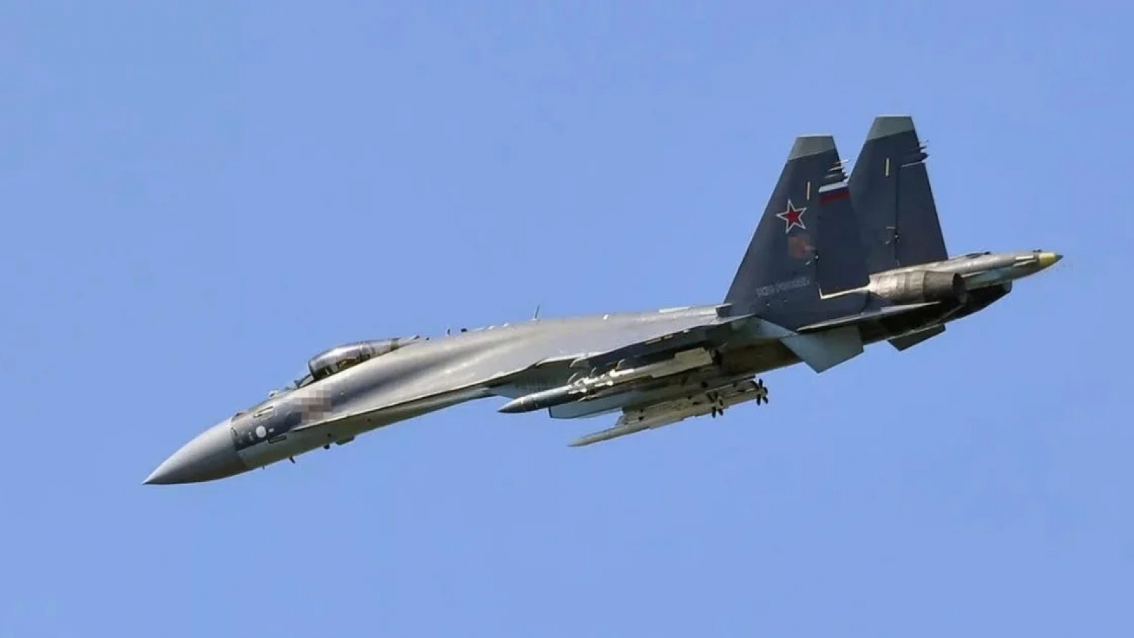 Su-35 Nga phóng tên lửa Kh-31PM vào hệ thống Patriot Ukraine