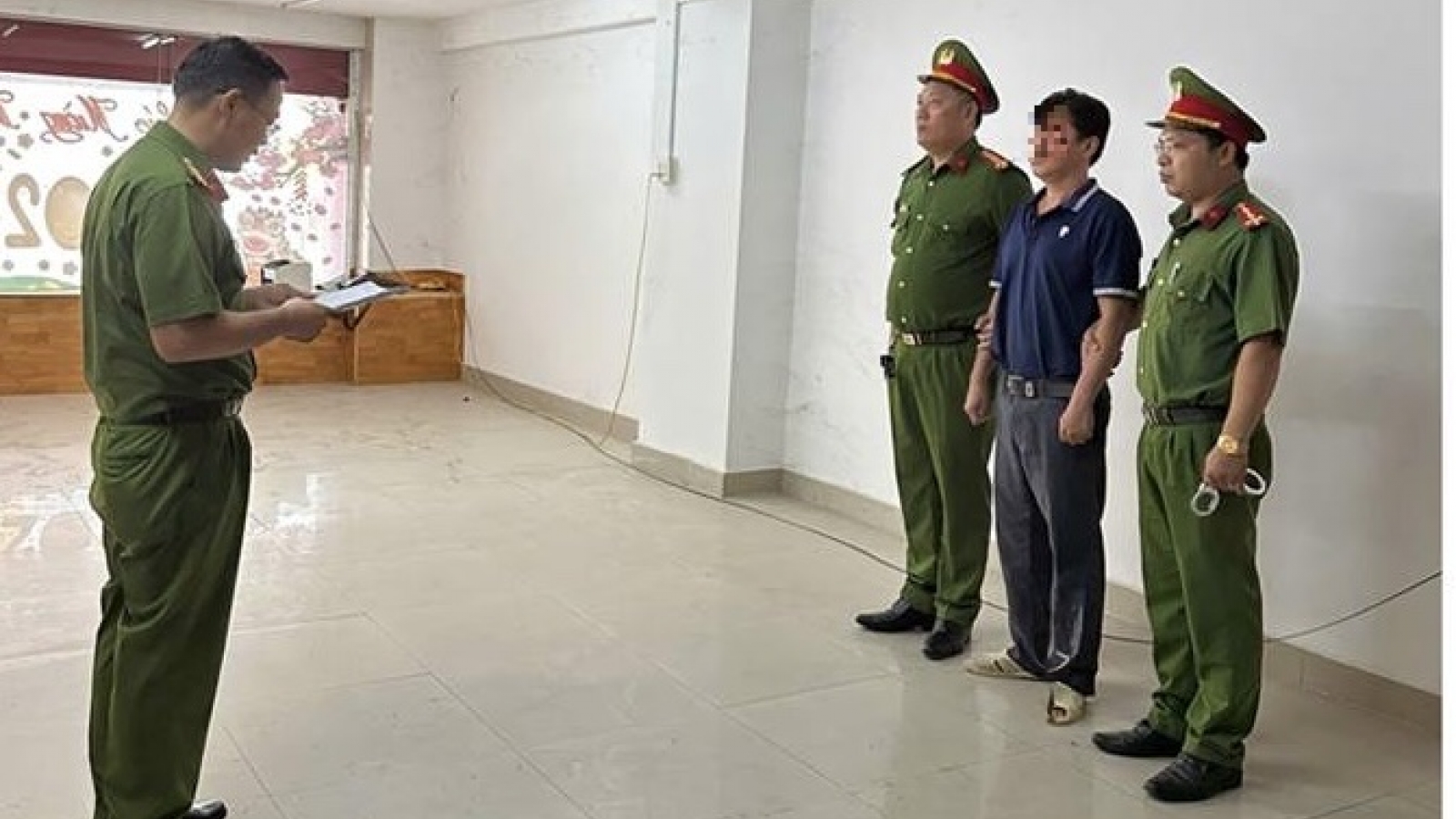 Bắt tạm giam đối tượng ở Cần Thơ lợi dụng các quyền tự do dân chủ