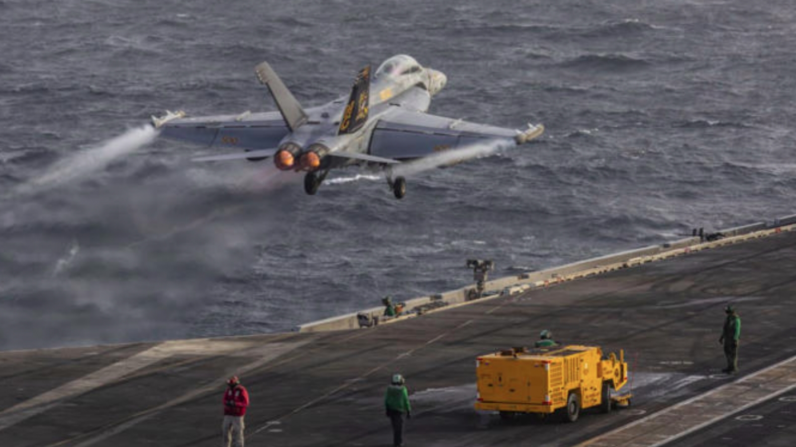 Mỹ điều USS George Washington tới Trung Đông, Thái Bình Dương “hở sườn”?