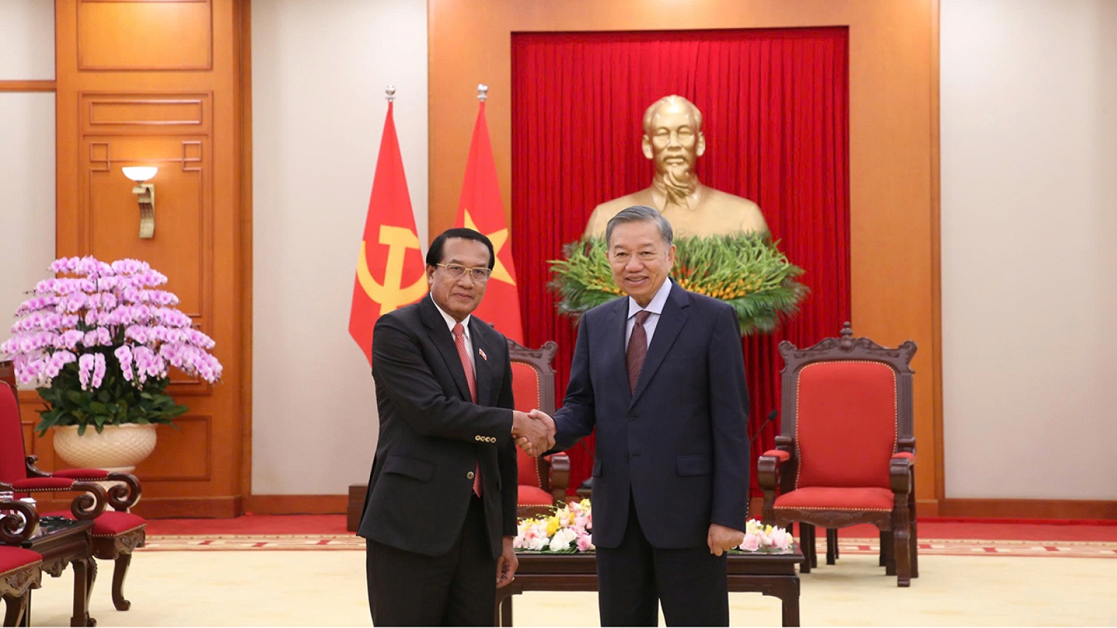 Tổng Bí thư, Chủ tịch nước Tô Lâm tiếp Chủ nhiệm Ban Kiểm tra Trung ương Lào