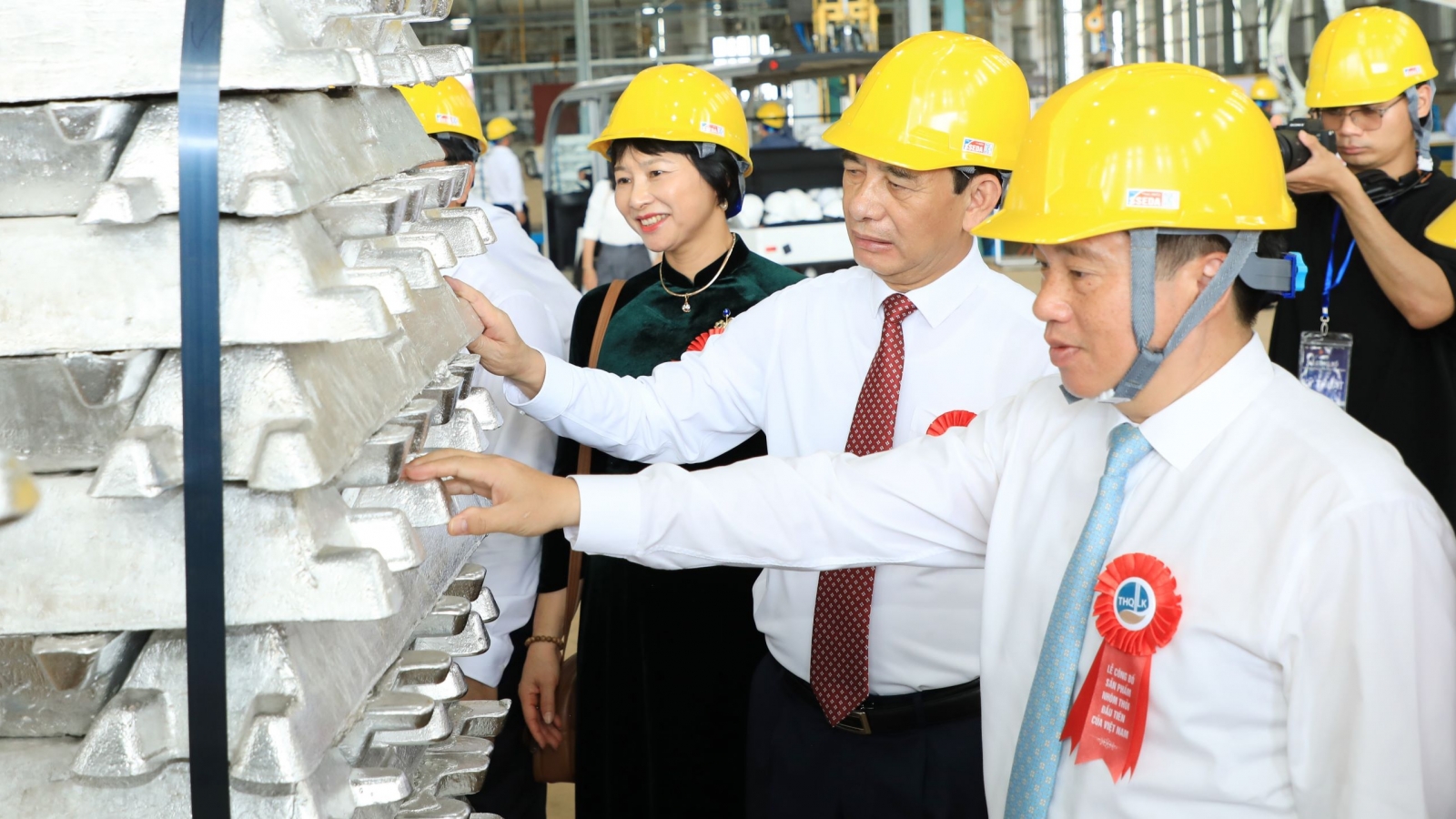 Triển vọng sau những thỏi nhôm đầu tiên từ đất đỏ Tây Nguyên