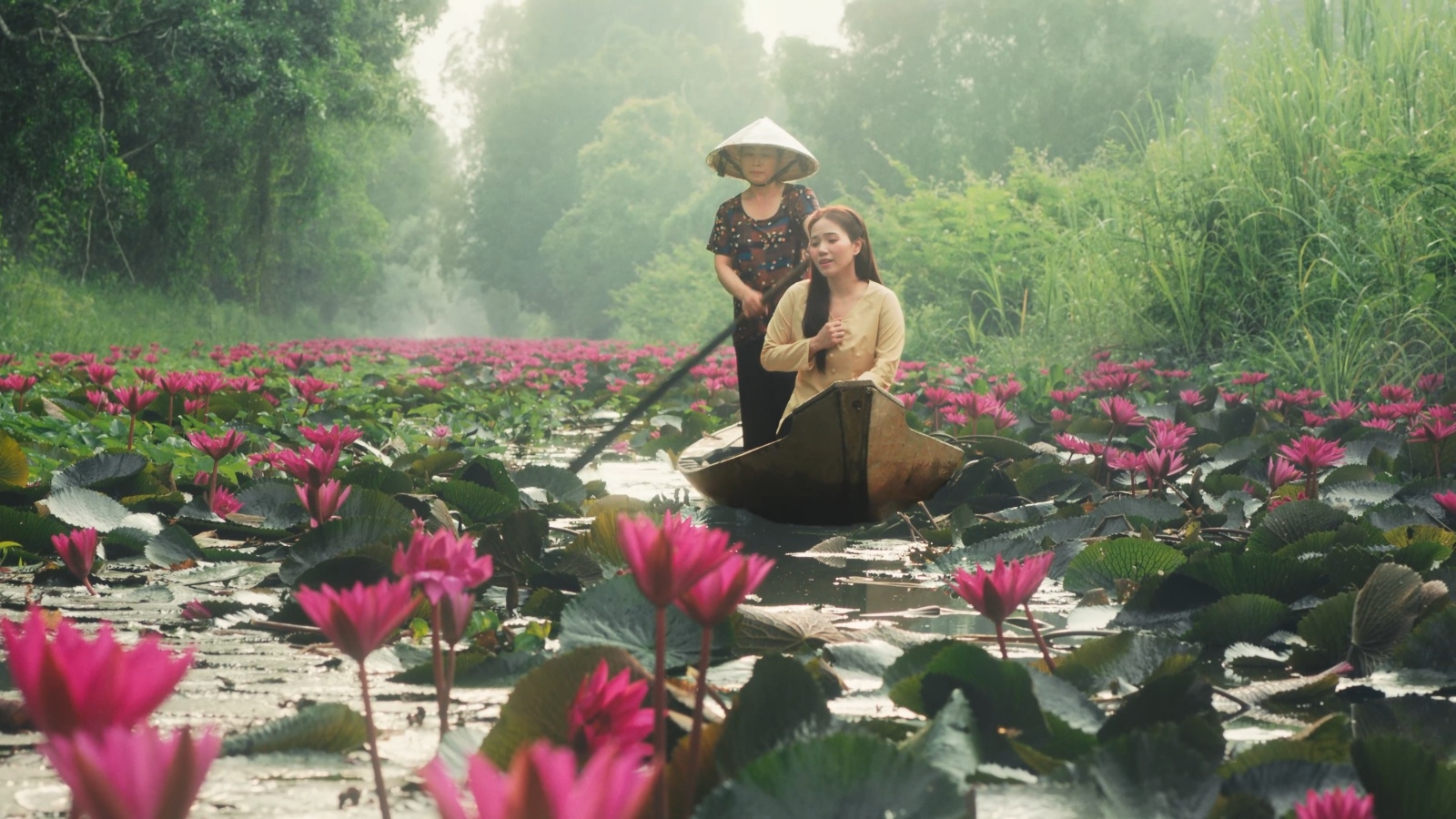 Thuỳ Chi hóa cô gái miền Tây, lần đầu khoe khả năng múa trong MV mới
