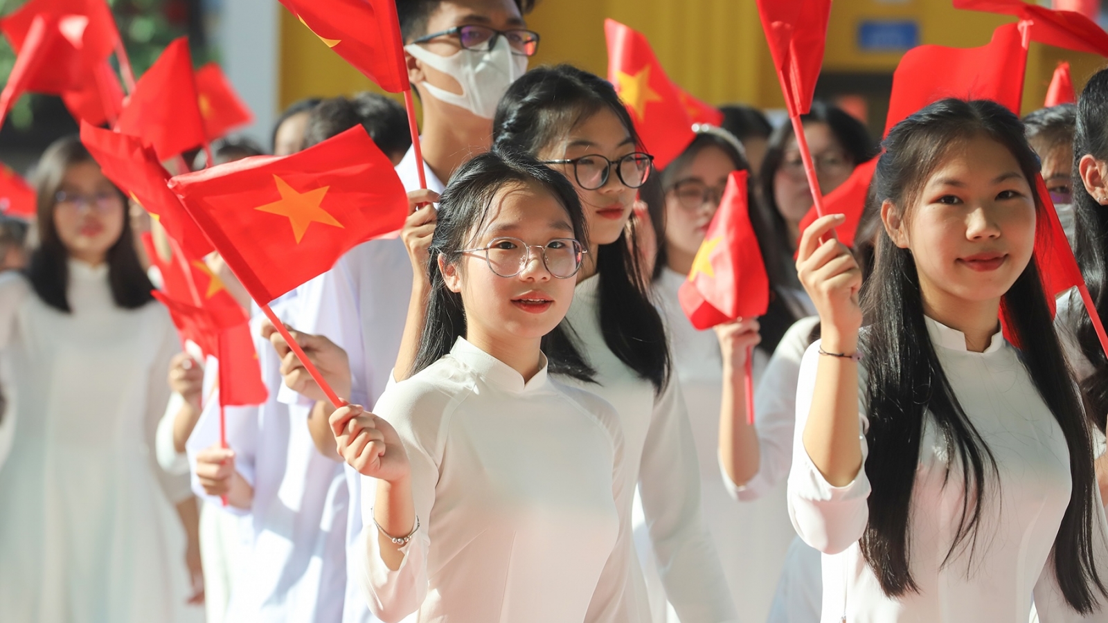 Quảng Ninh yêu cầu “đủ giáo viên, phát đủ sách” trước thềm năm học