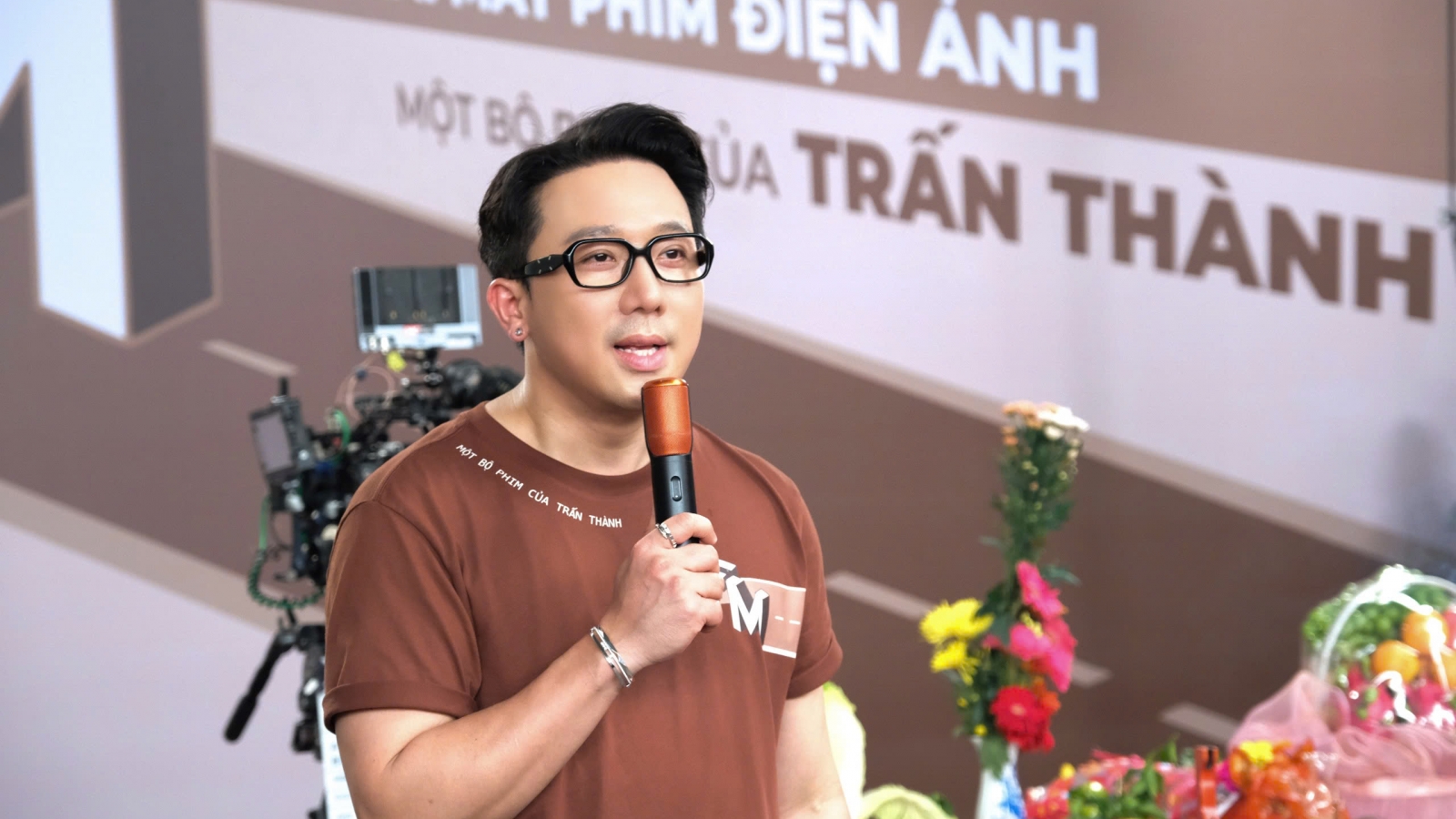 Trấn Thành chính thức khai máy phim Tết 2027, cái tên “Em” gây tò mò