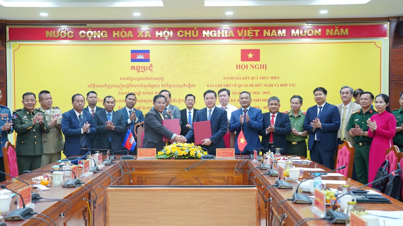 Đắk Lắk và Mondulkiri mở rộng hợp tác nông nghiệp, thương mại, biên giới