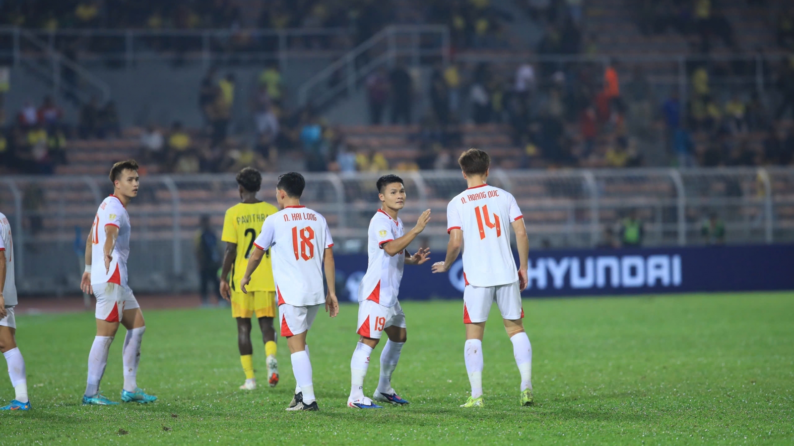 Xuân Son, Quang Hải tỏa sáng giúp ĐT Việt Nam thắng Malaysia ở ASEAN Cup