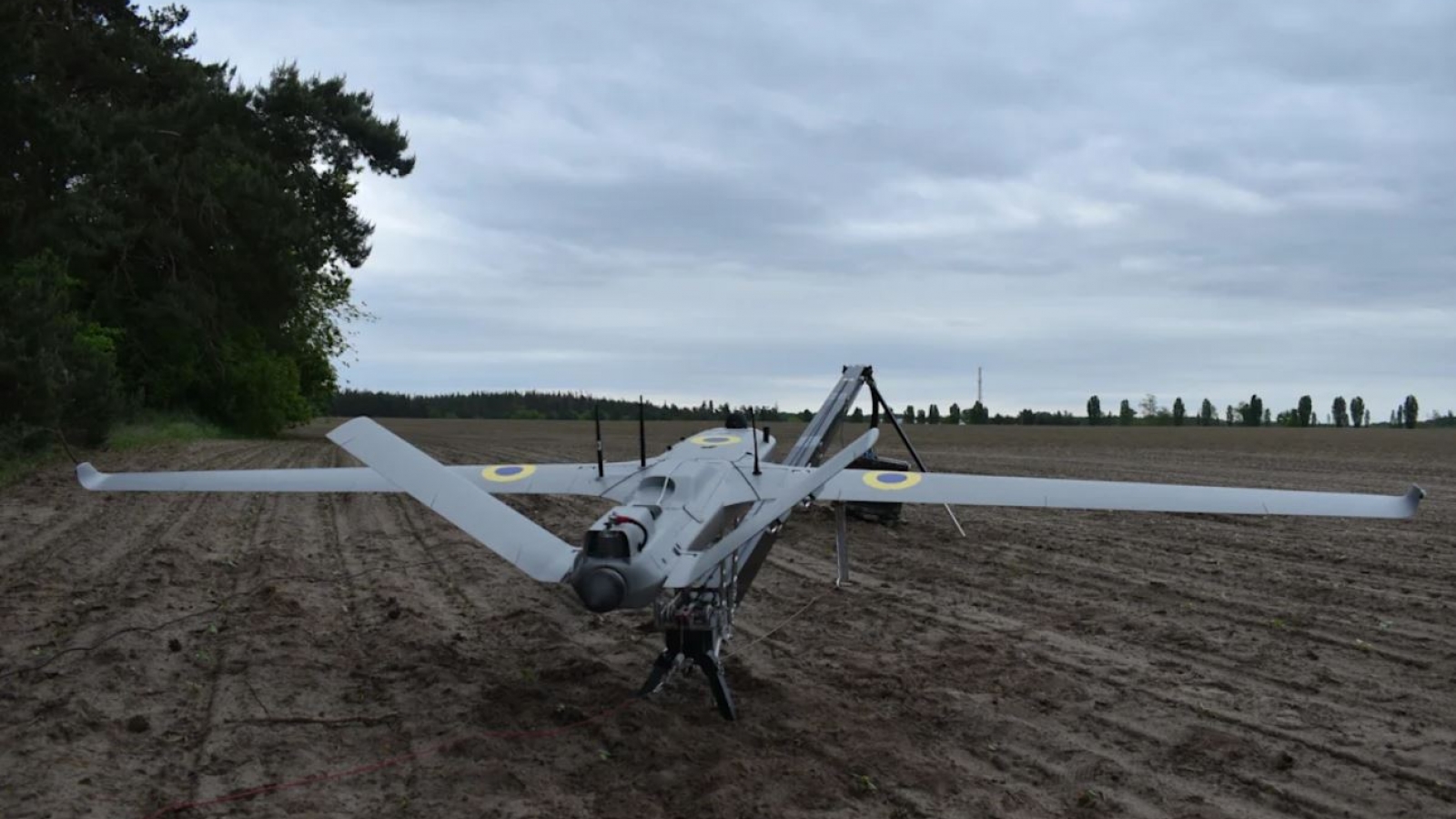 UAV phương Tây thử lửa ở Ukraine, Nga tung “khiên điện tử"