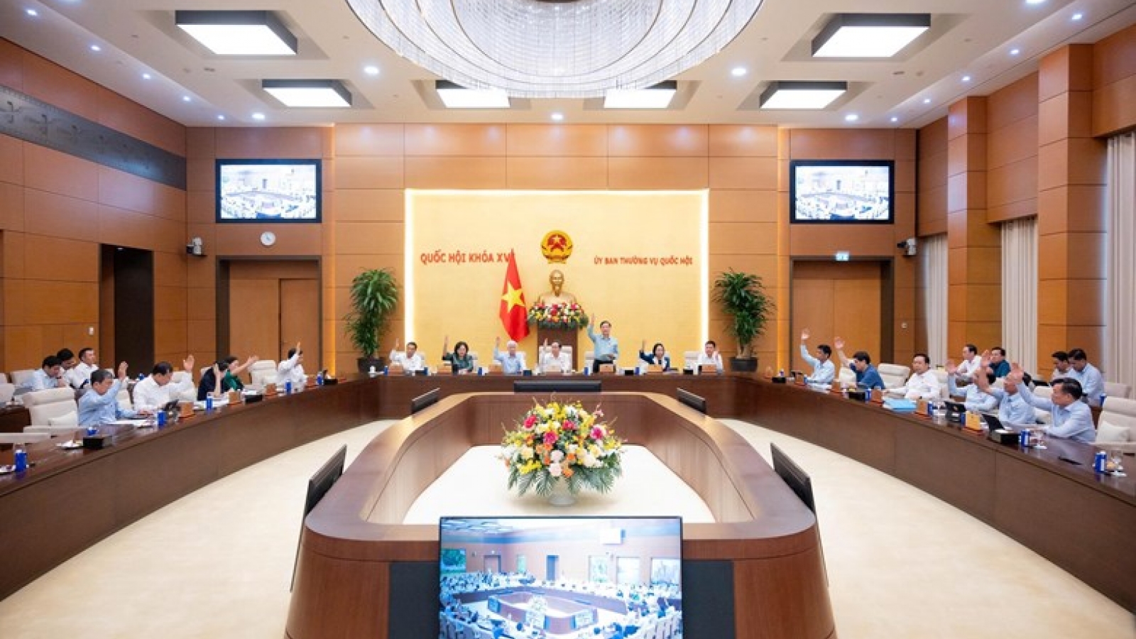 Thống nhất trình Quốc hội xem xét thành lập các thành phố Quảng Ninh và Bắc Ninh